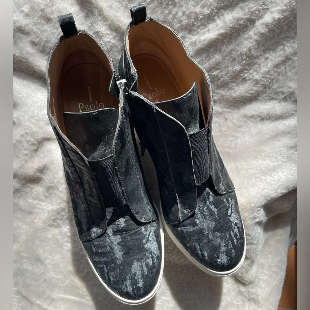 L.Paolo Women's Black Gray Velvet‎ Wedge Ankle Sneakers 8m
